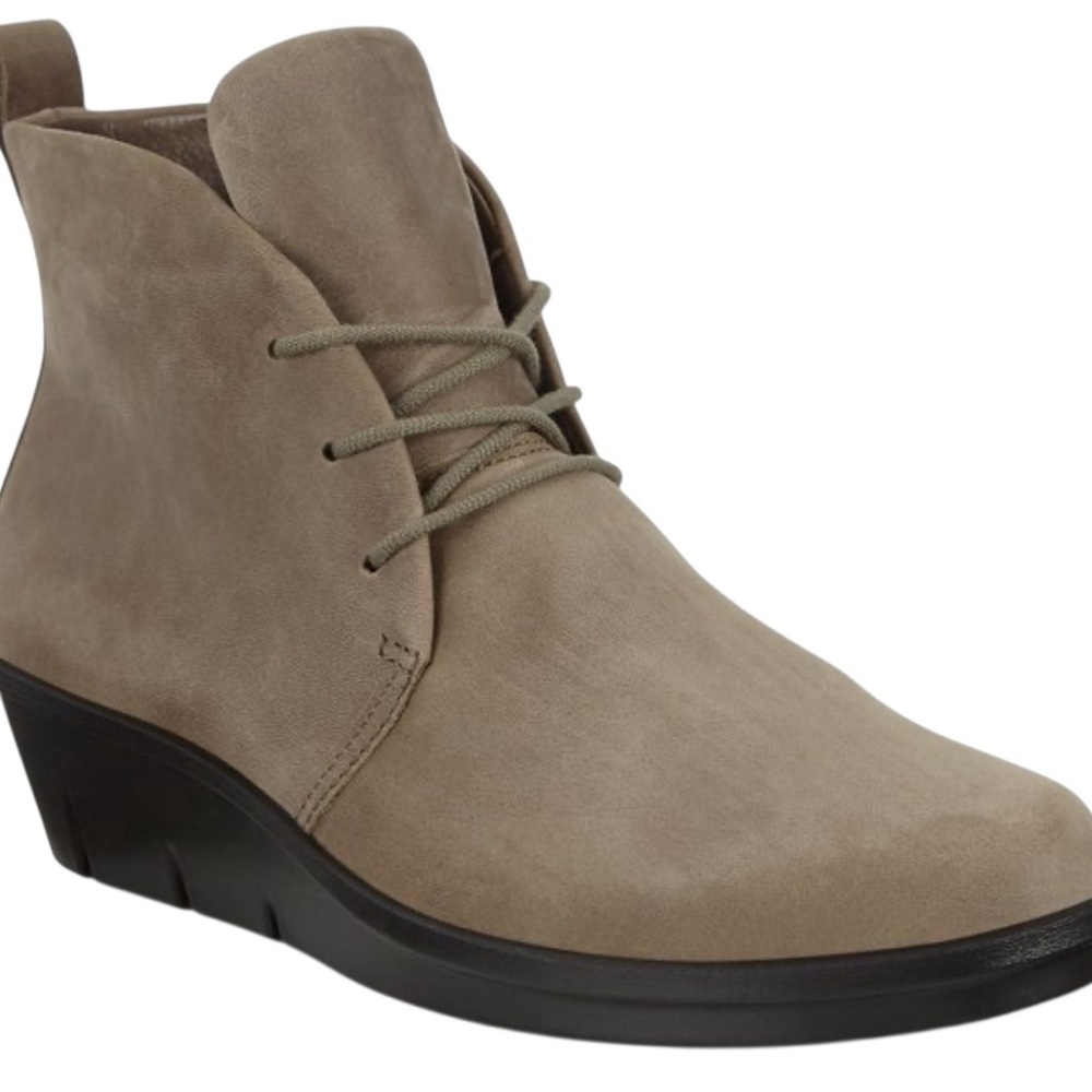 Ecco Skyler Lace Up Ankle Boot. Stone.  Size 37